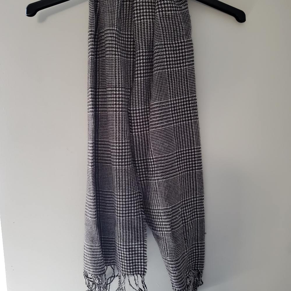Plaid scarf